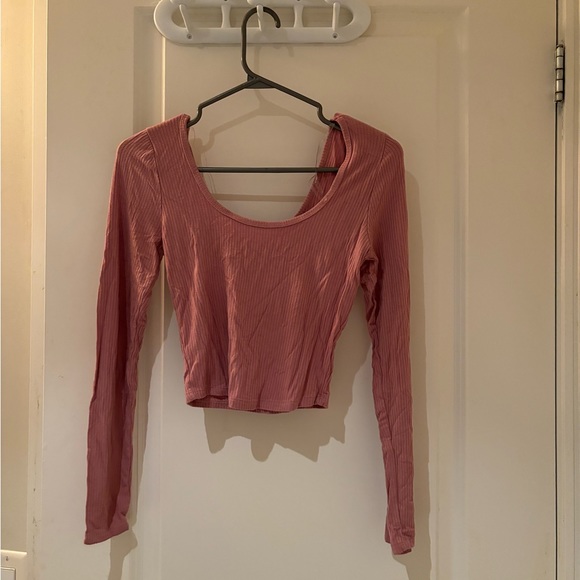 Muted pink scoop neck top - Picture 2 of 2